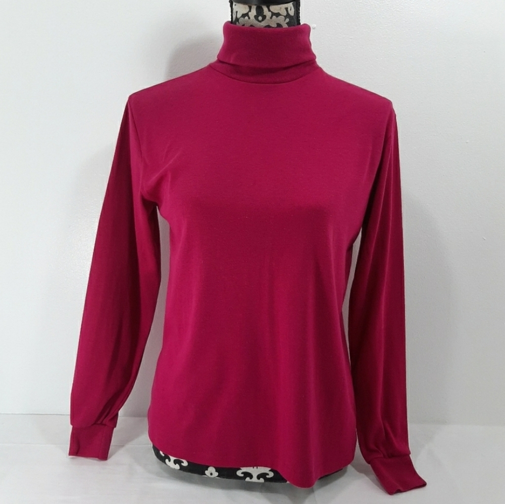 Pink fitted turtle neck long sleeve blouse